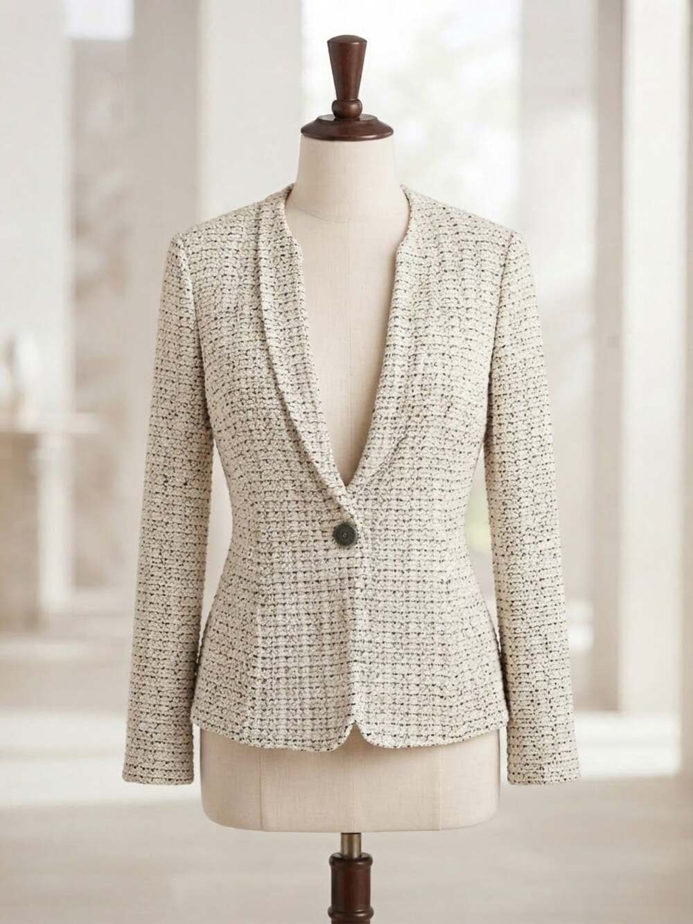 St. John Cream Black Tweed Knit Single Button Blazer Jacket Size 8